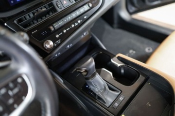 Lexus ES VII (XV70) Sedan Facelifting 300h 218KM 2023 Lexus ES 300h Business Edition 2.5 Hybryda 218KM, zdjęcie 21