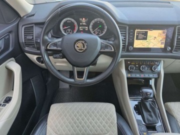 Skoda Kodiaq I SUV 1.4 TSI ACT 150KM 2018 Skoda Kodiaq 1.4 TSI 150 KM 4x4 DSG System CANTON Szyba przednia ogrzewana, zdjęcie 31