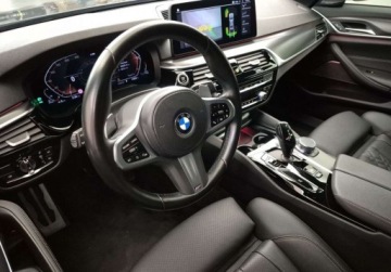 BMW Seria 5 G30-G31 Limuzyna Facelifting 3.0 540d 340KM 2022 BMW Seria 5 BMW Laser l Driving Assistant l M-Pakiet l HarmanKardon 3.0, zdjęcie 1