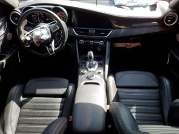 Alfa Romeo Giulia II 2022 Alfa Romeo Giulia Quadrifoglio 2022 2.9l 2.9 Benzyna 505KM, zdjęcie 8