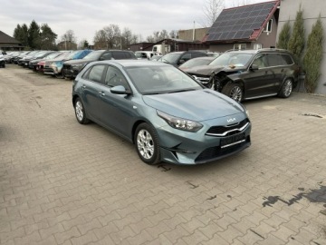 Kia Ceed III Hatchback Facelifting  1.0 T-GDI 120KM 2023 Kia Cee'd Podgrzewanie Kamera Line Asist