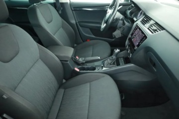 Skoda Octavia III Liftback Facelifting 1.5 TSI ACT 150KM 2019 Skoda Octavia 1.5 TSI, Salon Polska, DSG, Navi, zdjęcie 8
