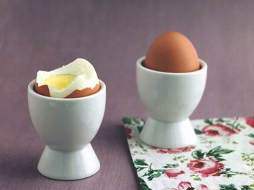 Подставки для стаканов + ложки для яиц - 4 комплекта