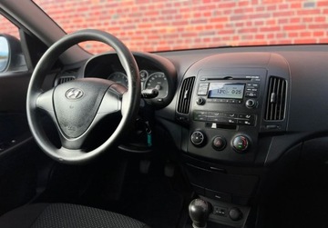 Hyundai i30 I Hatchback 1.4 109KM 2010 Hyundai i30 Klima Niski przebieg Isofix Gwarancja w cenie Warszawa VKAF, zdjęcie 5