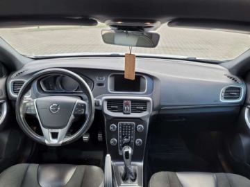 Volvo V40 II Hatchback Facelifting 2.0 D2 120KM 2018 Volvo V40 V40,R-design 2.0 Diesel 120KM, zdjęcie 16