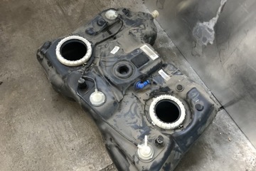 NÁDRŽ PALIVA VOLVO V40 HATCHBACK 30742527 2.0L GASOLINE 140KW 2017