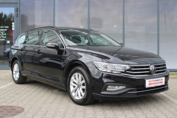 Volkswagen Passat B8 Variant Facelifting 2.0 TDI SCR 150KM 2022 Volkswagen Passat BUSINESS, zdjęcie 1