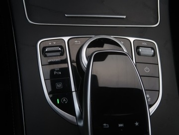 Mercedes GLC C253 SUV 2.1 220 d 170KM 2018 Mercedes GLC GLC 220 d 4MATIC, Salon Polska, zdjęcie 17