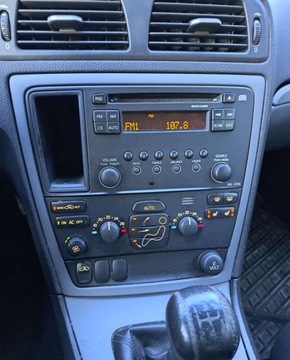 Volvo V70 II 2.4 170KM 2007 Volvo V70 Volvo V70 2.4 Momentum 2.4 Benzyna 170KM, zdjęcie 2