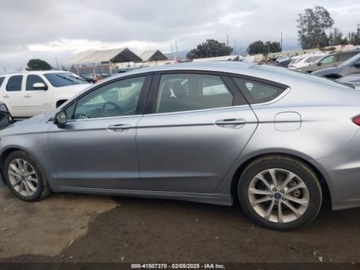 Ford Fusion 2020 Ford Fusion 2020 FORD FUSION HYBRID SE 2.0 Hybryda 141KM, zdjęcie 8