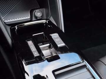 Citroen C4 III SUV 1.2 PureTech 130KM 2025 Od ręki - EAT8 1.2 PureTech 130KM / Pakiet Zimowy, zdjęcie 8