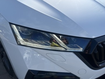 Skoda Octavia IV Kombi 2.0 TDI SCR 200KM 2022 Skoda Octavia RS 2.0 TDI 200KM 4x4 Head-Up Matrix, zdjęcie 37