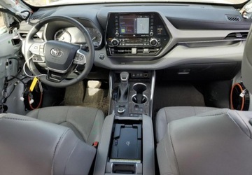 Toyota Highlander III 2022 Toyota Highlander Limited 2022 3.5l 3.5 Benzyna 295KM, zdjęcie 8