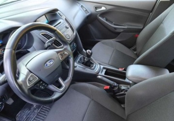 Ford Focus III Sedan Facelifting 1.6 Ti-VCT 125KM 2017 Ford Focus Wolnossacy, salon Polska, tempomat, SYNC 1.6 Benzyna 125KM, zdjęcie 5