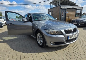 BMW Seria 3 E90-91-92-93 Limuzyna E90 318i 143KM 2010 BMW Seria 3 2,0 Benzyna 143 KM Automat Serwis GWARANCJA Zamiana Zarejestro, zdjęcie 19