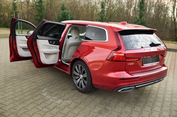 Volvo V60 II  Kombi 2.0 T5 250KM 2019 MEGA KOLOR __JASNE SKÓRY __SUPER PEDANTYCZNY STAN_, zdjęcie 20