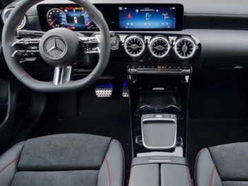 Mercedes Klasa A W177/V177 Hatchback Facelifting 1.3 200 163KM 2025 MERCEDES-BENZ A Klasa 200 AMG Line 1.3 (163KM) 2025, zdjęcie 5