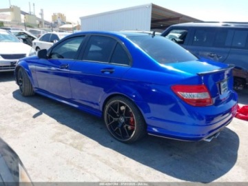 Mercedes Klasa C W204 2008 Mercedes-Benz Klasa C 63 AMG 2008 6.3l 6.3 Benzyna 451KM, zdjęcie 3