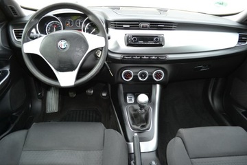 Alfa Romeo Giulietta Nuova II Hatchback 5d 1.4 TB 16v Mair 170KM 2012 ALFA ROMEO GIULIETTA, zdjęcie 18