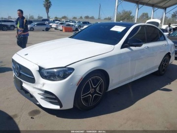 Mercedes Klasa E W213 2022 Mercedes-Benz Klasa E 350 2022 2.0l 2.0 Benzyna 255KM, zdjęcie 1