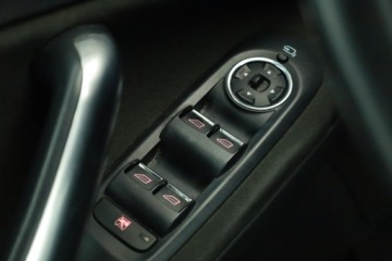 Ford Mondeo IV Sedan 1.8 Duratorq TDCi 125KM 2009 Ford Mondeo 1.8 TDCi, HAK, Klima, Klimatronic,ALU, zdjęcie 12