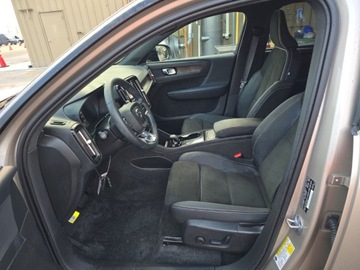 Volvo XC40 2024 Volvo XC 40 Recharge Pure 2024 Elektryczny 405KM, zdjęcie 8