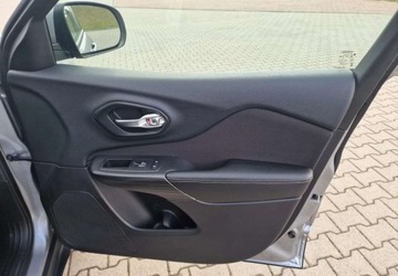 Jeep Cherokee V Terenowy 2.2 MJD 200KM 2016 Jeep Cherokee Jeep Cherokee 2.2 Multijet Active Drive I Automatik Night Ea, zdjęcie 24