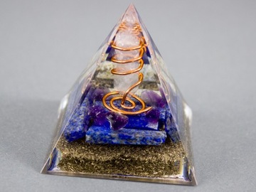 ПИРАМИДА ОРГОНИТ ЛАЗУРИТ АМЕТИСТ КРИСТАЛЛ СМОЛА ГАРМОНИЯ БИОЭНЕРГИЯ 5 см