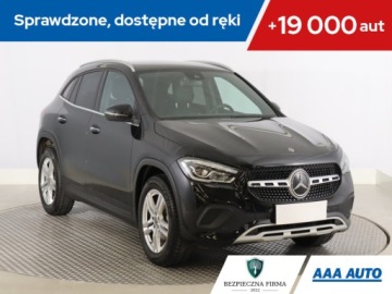 Mercedes GLA II Off-roader 1.3 200 163KM 2020 Mercedes GLA GLA 200, Salon Polska, Serwis ASO