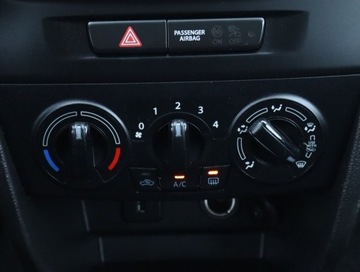 Suzuki Vitara III SUV 1.6 VVT 120KM 2017 Suzuki Vitara 1.6 VVT, Salon Polska, Serwis ASO, zdjęcie 13