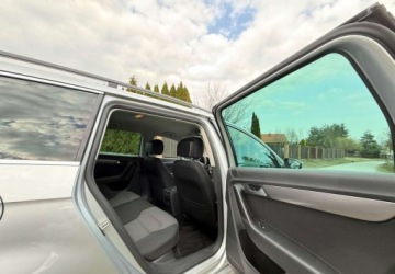 Volkswagen Passat B7 Variant 1.6 TDI CR DPF BlueMotion 105KM 2012 Volkswagen Passat Volkswagen Passat 1.6 TDI DPF BlueMot Highline 1.6 Diesel, zdjęcie 26