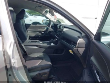 Toyota 2024 Toyota Grand Highlander XLE 2024 2.4l 2.4 Benzyna 265KM, zdjęcie 9