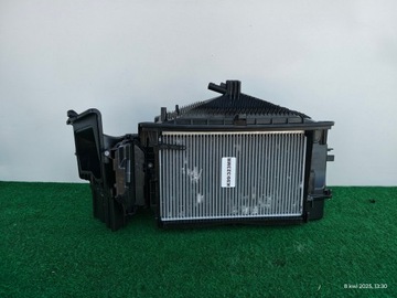 RADIÁTOR CHLADIČ POUZDRO PORSCHE TAYCAN PANAMERA AUDI K99/323MR