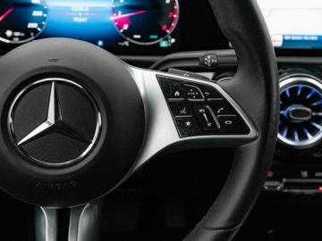 Mercedes Klasa A W177/V177 Hatchback Facelifting 1.3 200 163KM 2023 Mercedes A 200 WD1049T#200 Progressive 7G-DCT, zdjęcie 16