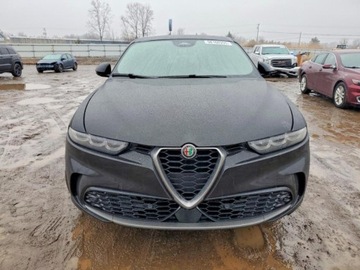 Alfa Romeo 2024 Alfa Romeo Tonale Alfa Romeo Tonale Ti EAWD z 2024 r od ubezpieczalni 1.3, zdjęcie 5
