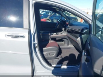 Toyota Sienna III 2025 Toyota Sienna xse, 2025r., 4x4, 2.5 Benzyna 245KM, zdjęcie 6