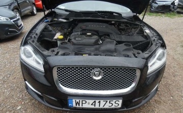 Jaguar XJ VII X351 Sedan SWB 3.0L V6D 600 275KM 2012 Jaguar XJ 2012r, 3.0 Diesel, AUTOMAT, Uszkodzony prawy bok, Jezdzi. 3.0, zdjęcie 4
