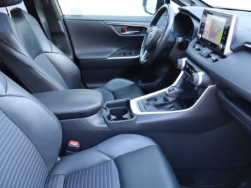 Toyota RAV4 IV MPV Facelifting 2.5 Hybrid 197KM 2018 Toyota RAV 4 2.5 Hybrid, Salon Polska, zdjęcie 8