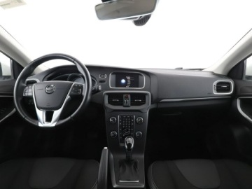 Volvo V40 II Hatchback Facelifting 2.0 D2 120KM 2018 Volvo V40 automat niski przebieg navi PDC tempomat, zdjęcie 14