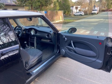 Mini One I 1.6 90KM 2005 MINI ONE 1.6 Benzyna Klimatyzacja Bez Korozji 1.6 Benzyna 90KM, zdjęcie 30