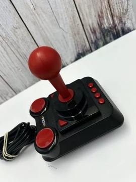 МИНИ-КОНСОЛЬ COMMODORE C64 + 64 РЕТРО-ИГРЫ