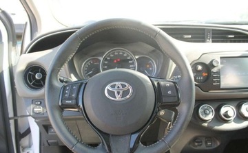 Toyota Yaris III 2018 Toyota Yaris Benzyna 72KM, zdjęcie 13