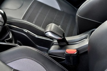 Peugeot 2008 I SUV Facelifting 1.2 PureTech 110KM 2016 Peugeot 2008 1,2 Benzyna 110Km Ledy Skóra Navi, zdjęcie 18