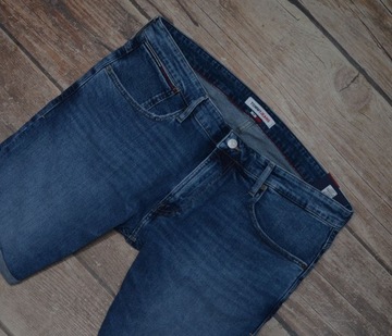 TOMMY HILFIGER RONNIE SHORT ORYGINALNE SPODENKI JEANS PREMIUM NOWE 38