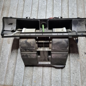 РЕЗИСТОРНЫЙ НАГРЕВАТЕЛЬ ОБОГРЕВАТЕЛЯ IVECO STRALIS