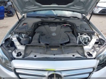 Mercedes Klasa E W213 2020 Mercedes-Benz Klasa E 450 4Matic 2020 3.0l 3.0 Benzyna 362KM, zdjęcie 8