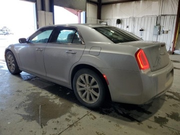 Chrysler 300C II 2017 Chrysler 300 Limited 2017 3.6l 3.6 Benzyna 292KM, zdjęcie 1