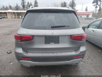 Mercedes GLB 2023 Mercedes-Benz GLB 250 2023 2.0 Benzyna 221KM, zdjęcie 4