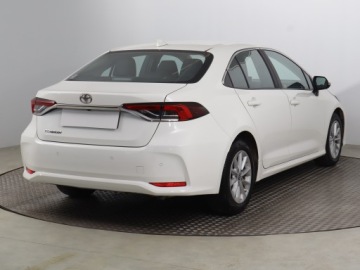 Toyota Corolla XII Sedan 1.5 VVT-i 125KM 2022 Toyota Corolla 1.5 VVT-i, Salon Polska, zdjęcie 4