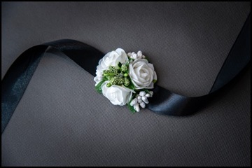 Корсары вручают корсарские котильоны на выпускной бал